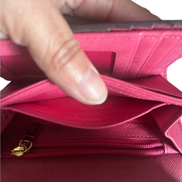 92 MCM  Visetos Glam Trifold Front Snap Wallet - Picture 9 of 10